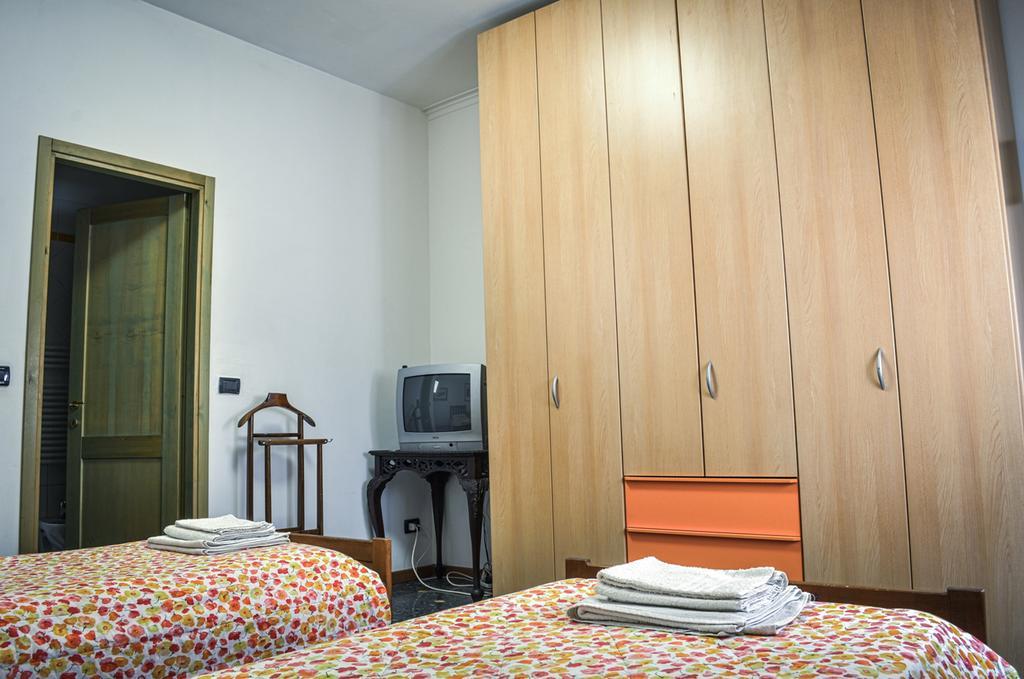 Bed And Breakfast Arcobaleno Bolonha Exterior foto