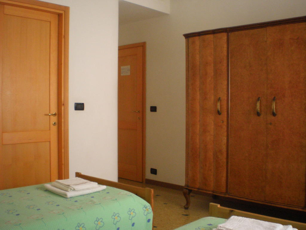 Bed And Breakfast Arcobaleno Bolonha Exterior foto
